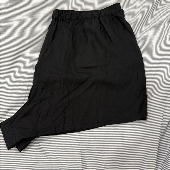 CDLP Woven Boxer Shorts Slim
Black
$85
Made of a soft TenceL Sz XL - Picture 7 of 10